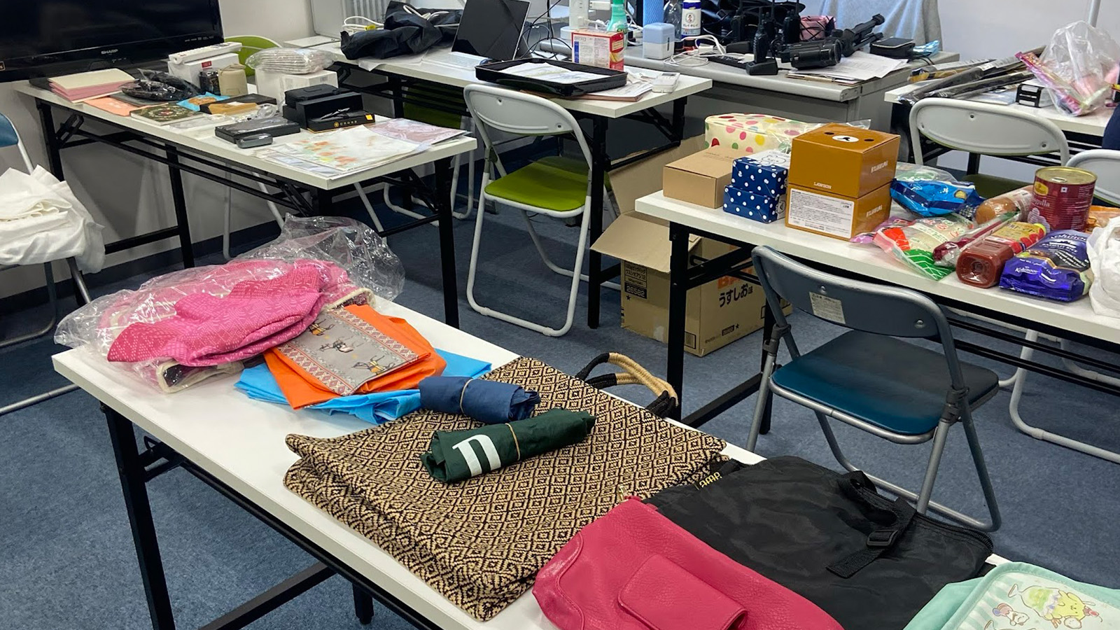 Ảnh chợ đồ cũ 3 (hình tạm thời)